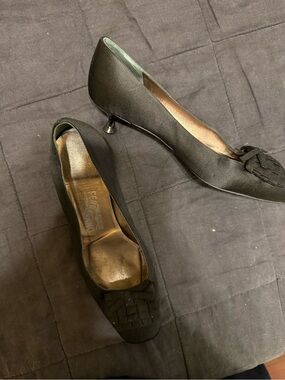 Salvatore Ferragamo Black Satin Kitten Heel Pumps with Woven Bow